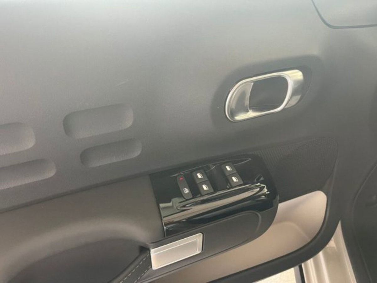 Citroen C3 PureTech 110 S&S Elle (8)