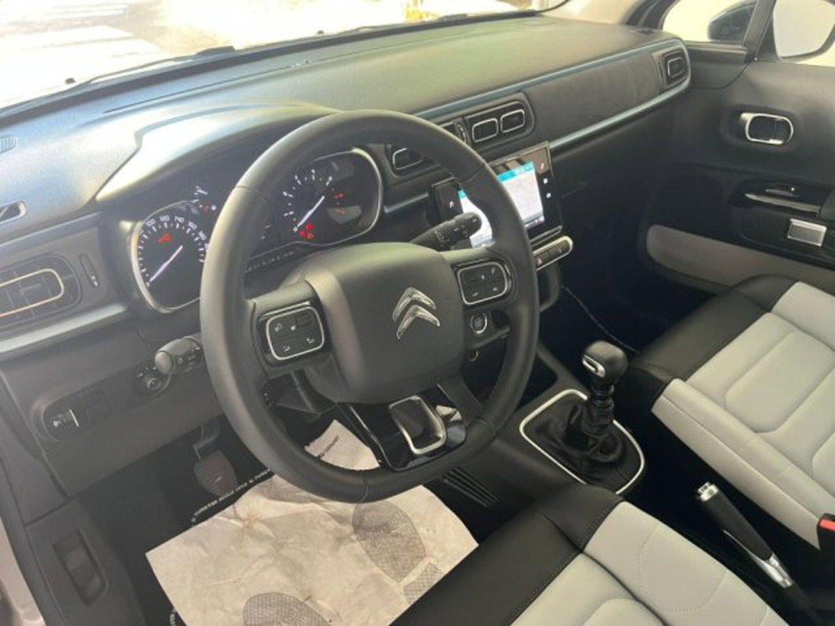 Citroen C3 PureTech 110 S&S Elle (9)