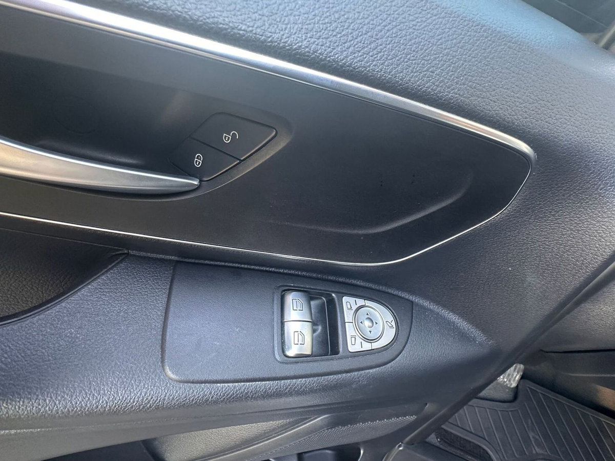 Mercedes-Benz Vito 2.0 119 CDI 4x4 PC Mixto Compact PRO (14)