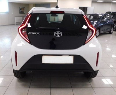 Toyota Aygo X 1.0 Active 72cv (12)