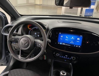 Toyota Aygo X 1.0 Active 72cv (13)