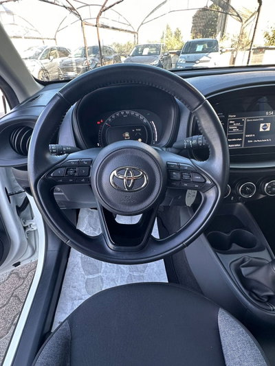 Toyota Aygo X 1.0 Active 72cv (14)