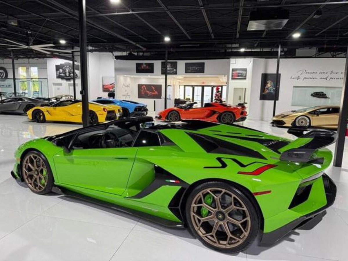 Lamborghini Aventador Cabrio SVJ 6.5 V12 Roadster (3)