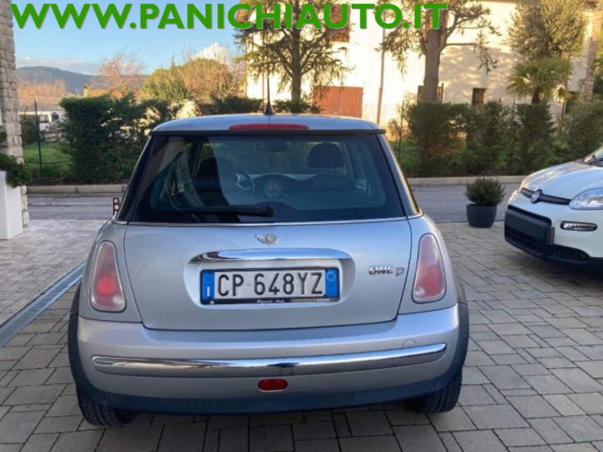 MINI Mini 1.4 tdi One D (7)
