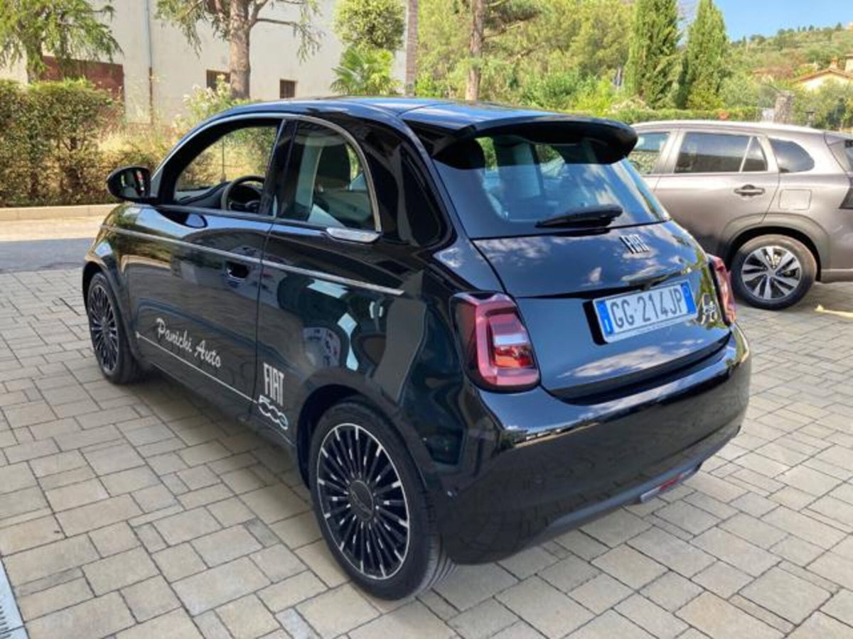 Fiat 500e 42 kWh La Prima (5)