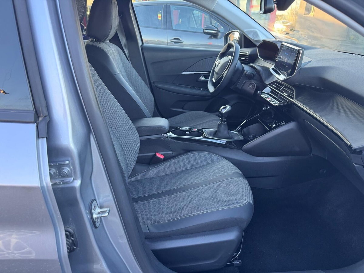 Peugeot 208 PureTech 100 Stop&Start 5 porte Allure (14)