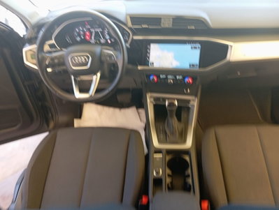 Audi Q3 35 TDI quattro S tronic Business (12)