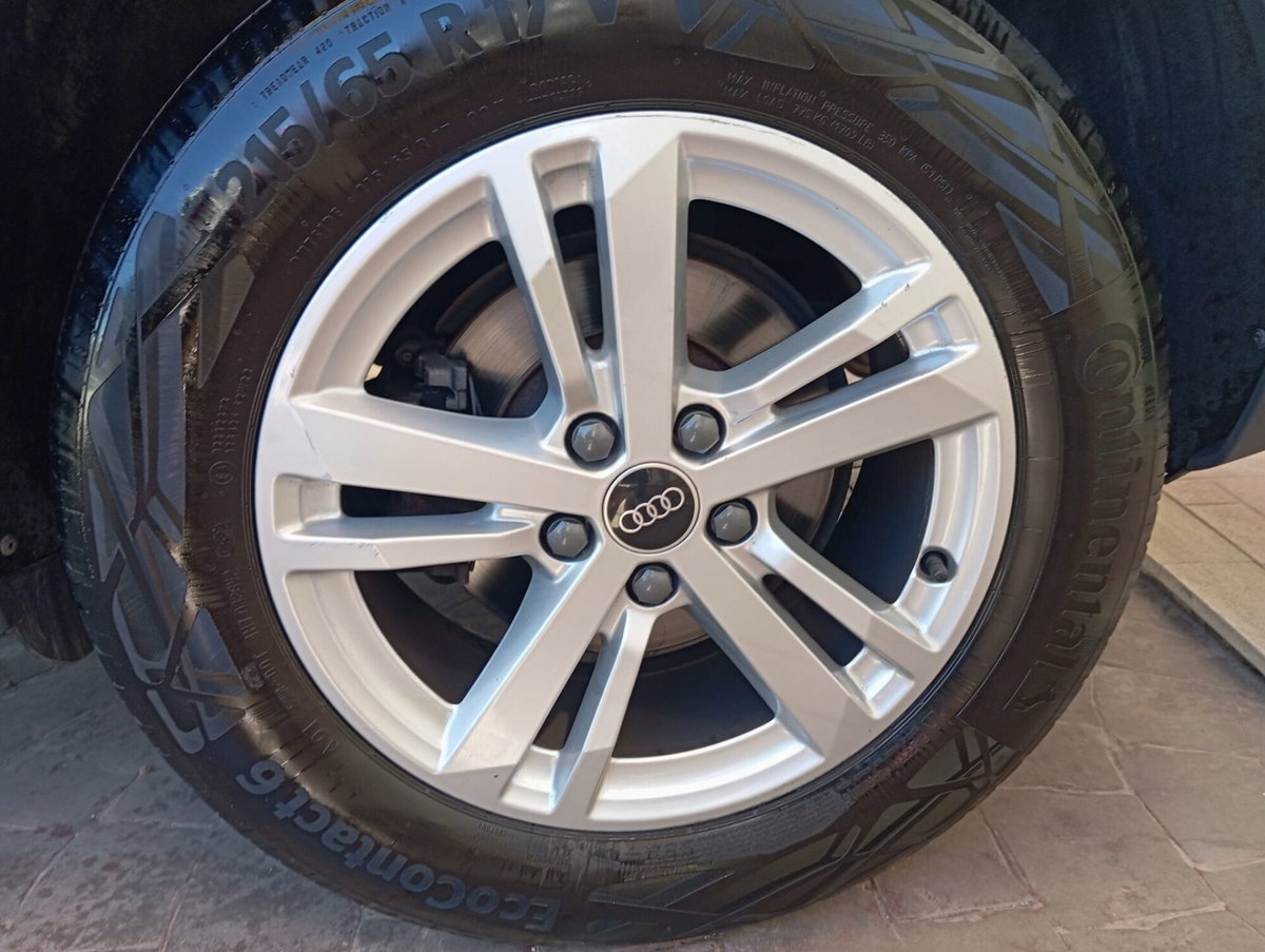 Audi Q3 35 TDI quattro S tronic Business (14)