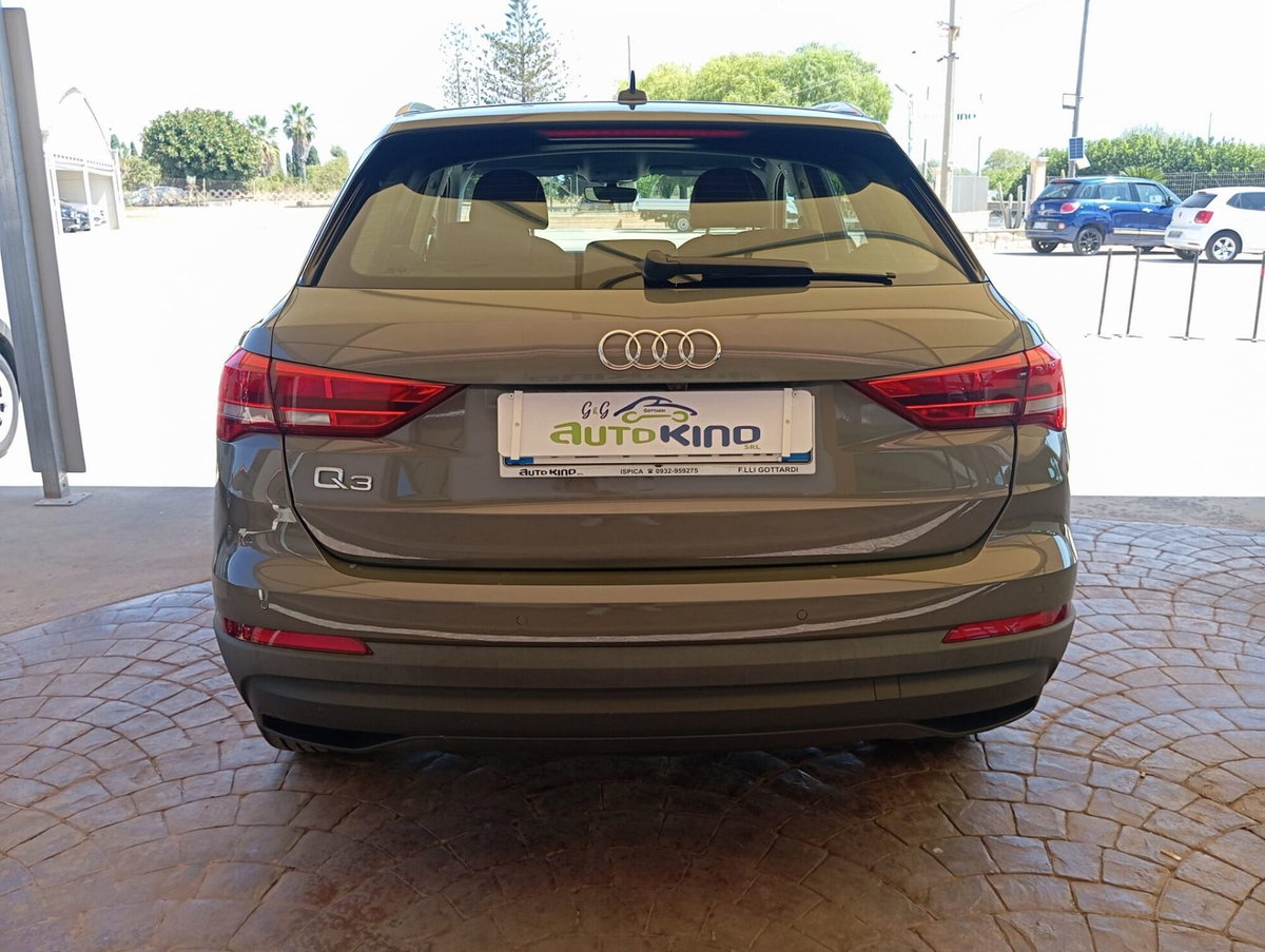 Audi Q3 35 TDI quattro S tronic Business (5)
