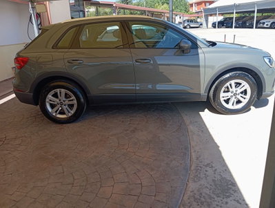 Audi Q3 35 TDI quattro S tronic Business (7)