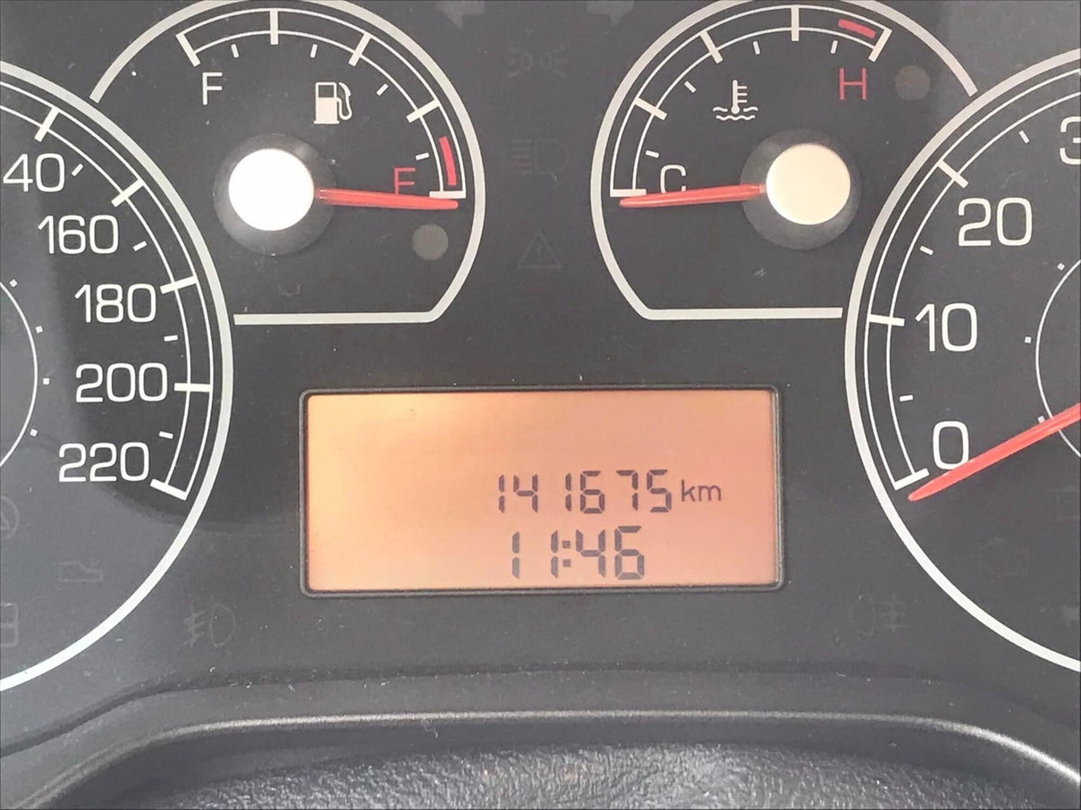 Fiat Grande Punto 1.3 MJT 90 CV 5 porte Dynamic (19)