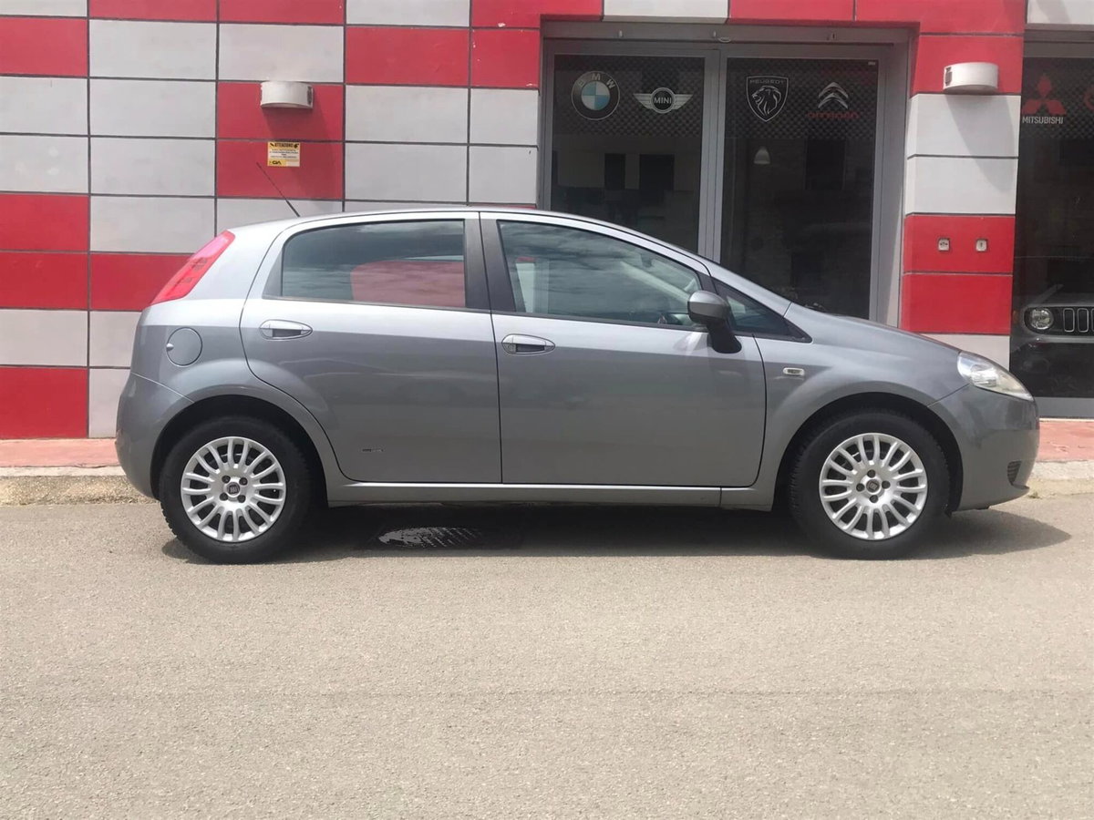 Fiat Grande Punto 1.3 MJT 90 CV 5 porte Dynamic (3)