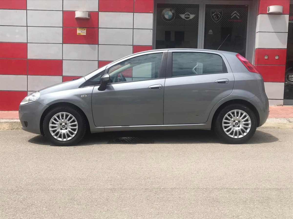 Fiat Grande Punto 1.3 MJT 90 CV 5 porte Dynamic (7)