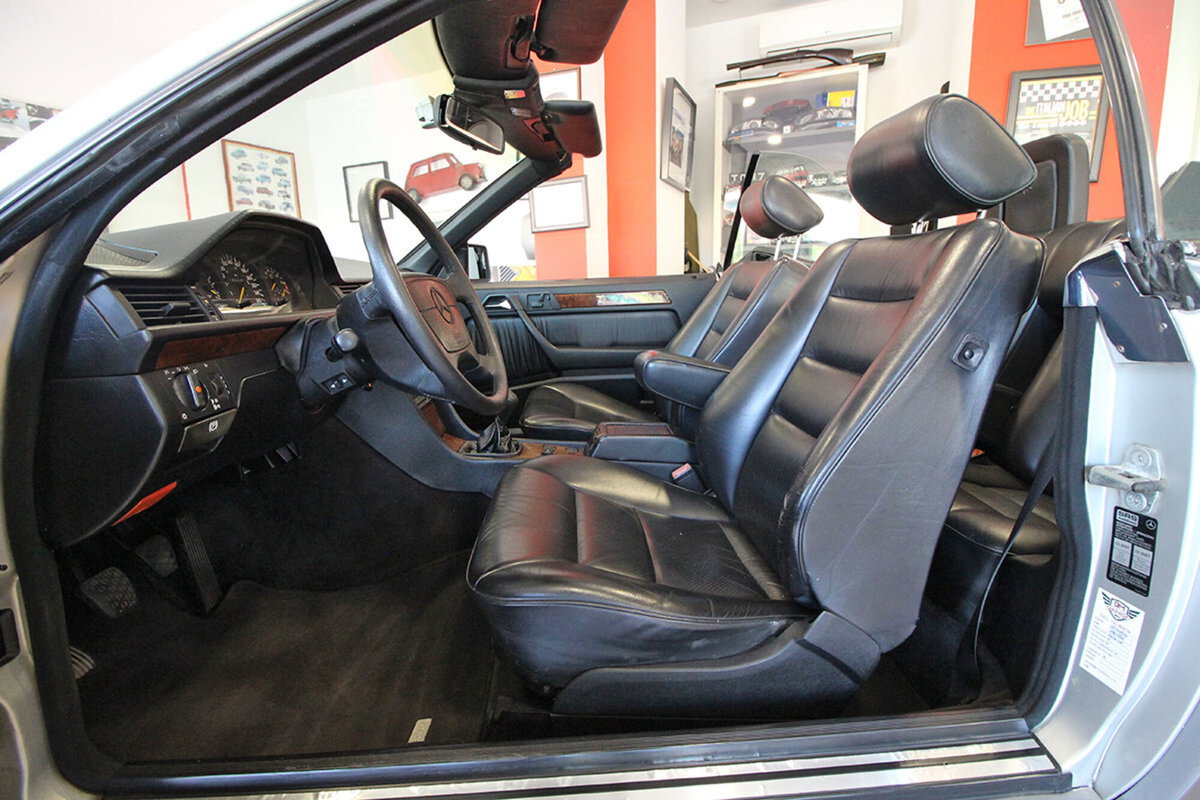Mercedes-Benz 300 Cabrio 300 CE-24 cat Cabriolet (11)