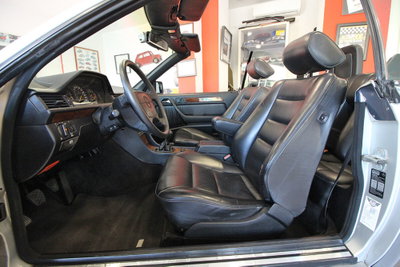 Mercedes-Benz 300 Cabrio 300 CE-24 cat Cabriolet (11)