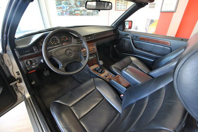 Mercedes-Benz 300 Cabrio 300 CE-24 cat Cabriolet (13)