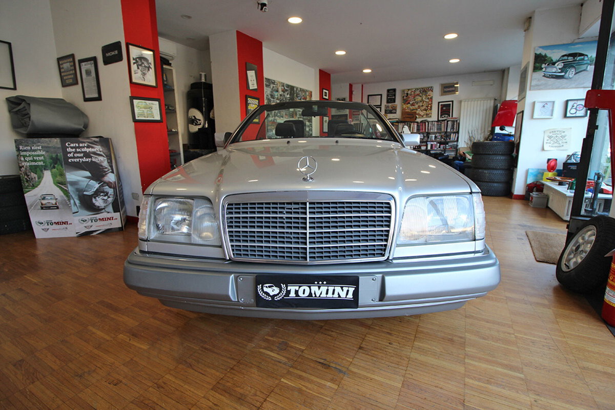 Mercedes-Benz 300 Cabrio 300 CE-24 cat Cabriolet (2)