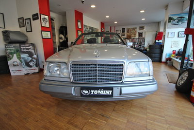 Mercedes-Benz 300 Cabrio 300 CE-24 cat Cabriolet (2)