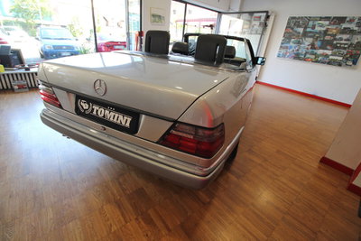 Mercedes-Benz 300 Cabrio 300 CE-24 cat Cabriolet (4)