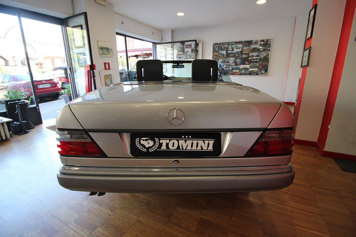 Mercedes-Benz 300 Cabrio 300 CE-24 cat Cabriolet (5)