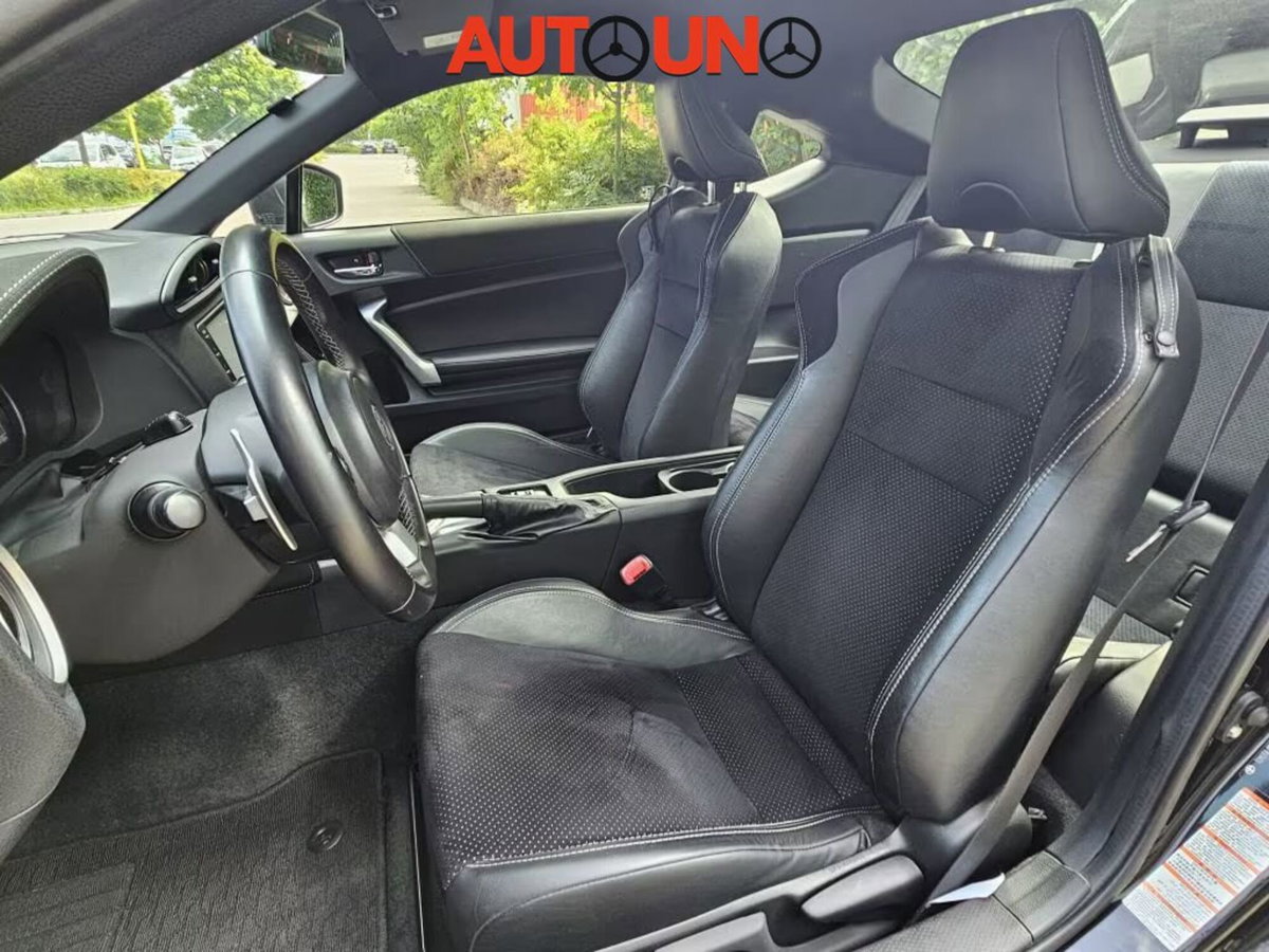Toyota GT86 2.0 AT (3)