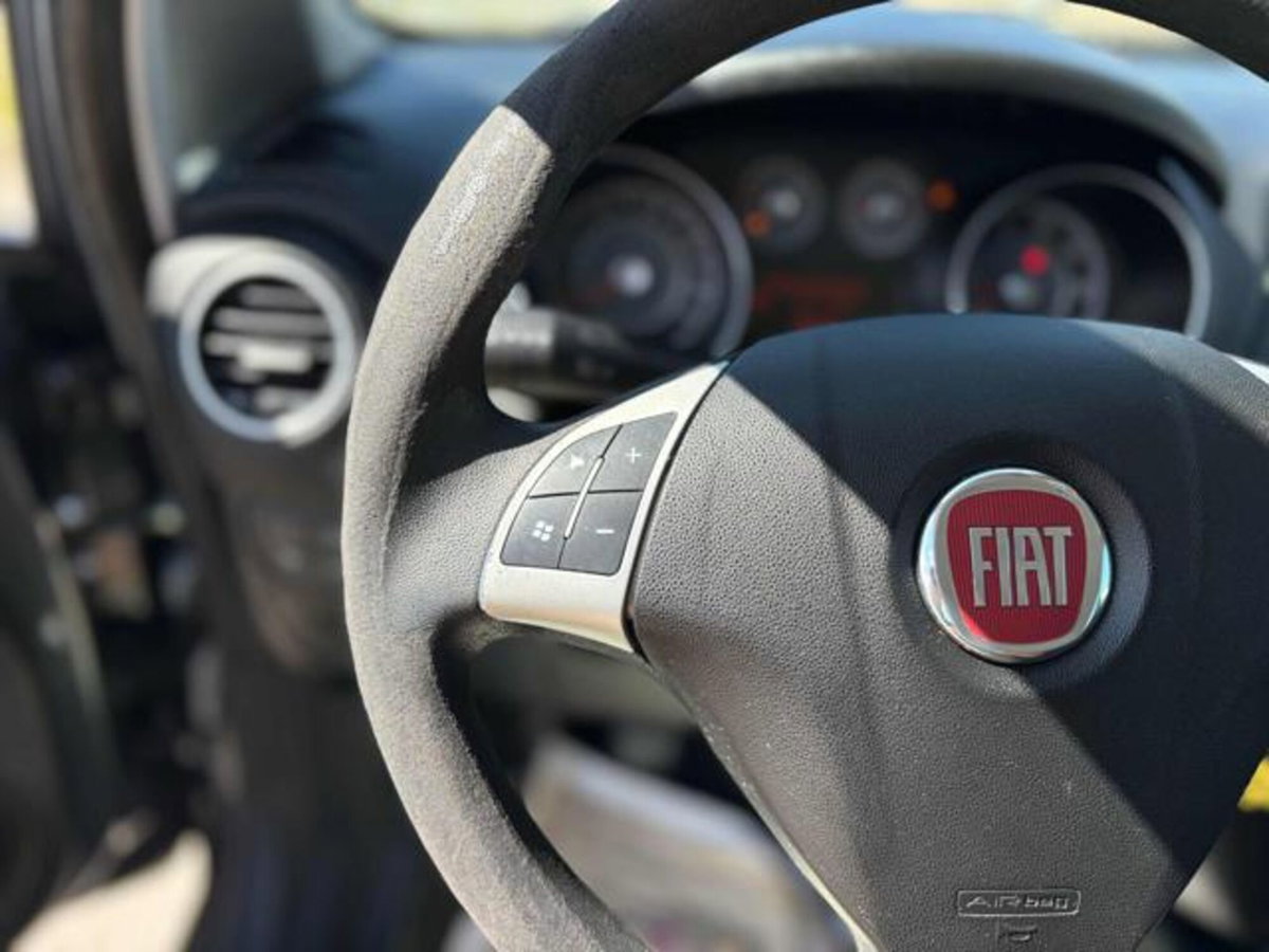 Fiat Punto Evo 1.3 Mjt 95 CV DPF 5 porte S&S Dualogic Emotion (12)