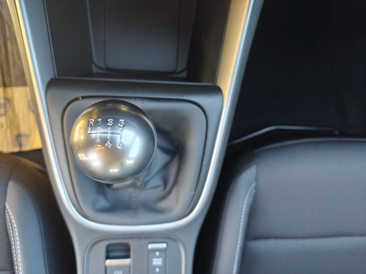Jeep Avenger 1.2 turbo Altitude fwd 100cv (15)