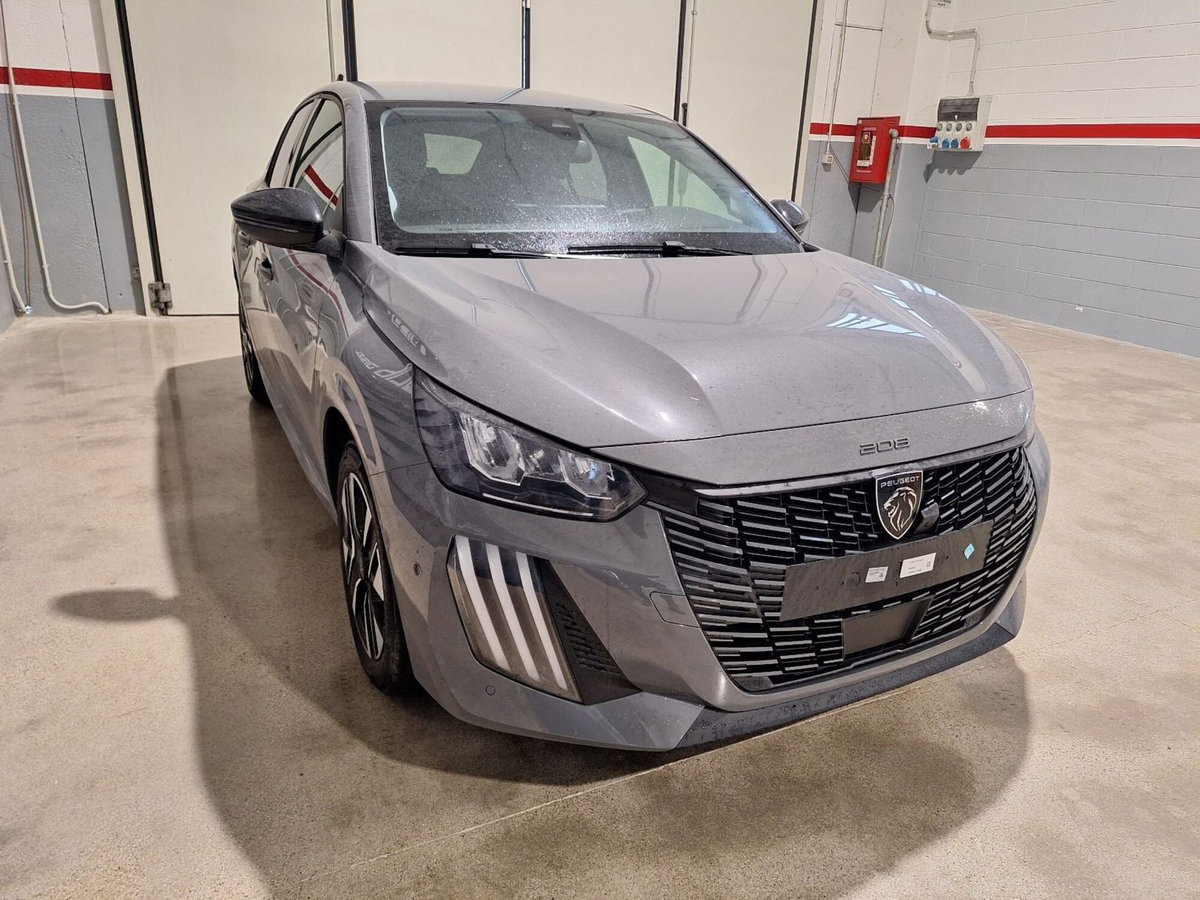 Peugeot 208 motore elettrico 136 CV 5 porte GT (3)