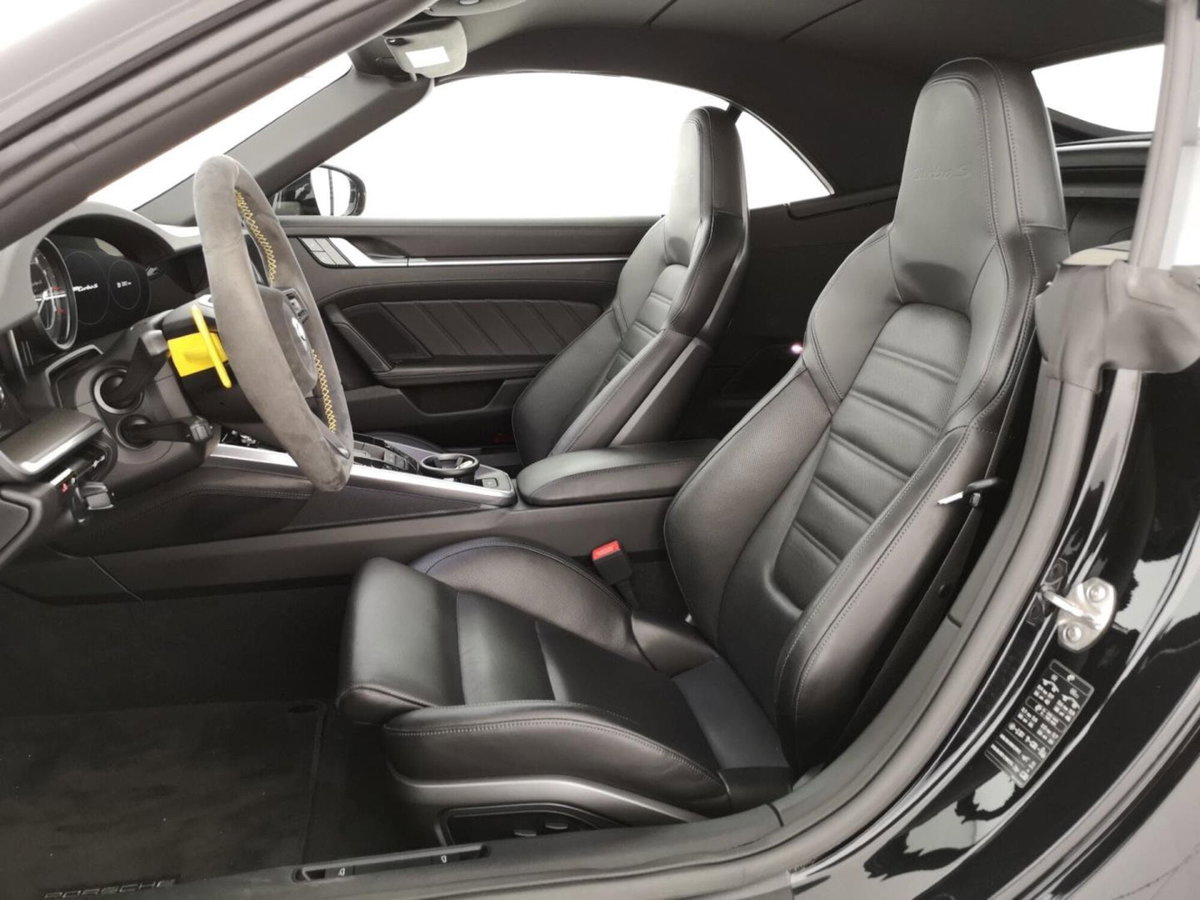 Porsche 911 Cabrio Cabrio 3.7 Turbo S auto (12)