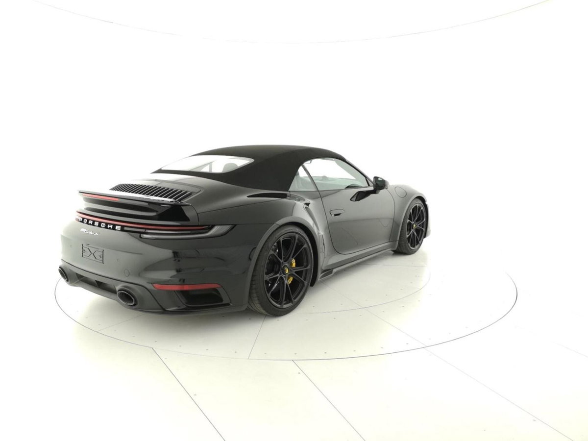 Porsche 911 Cabrio Cabrio 3.7 Turbo S auto (2)