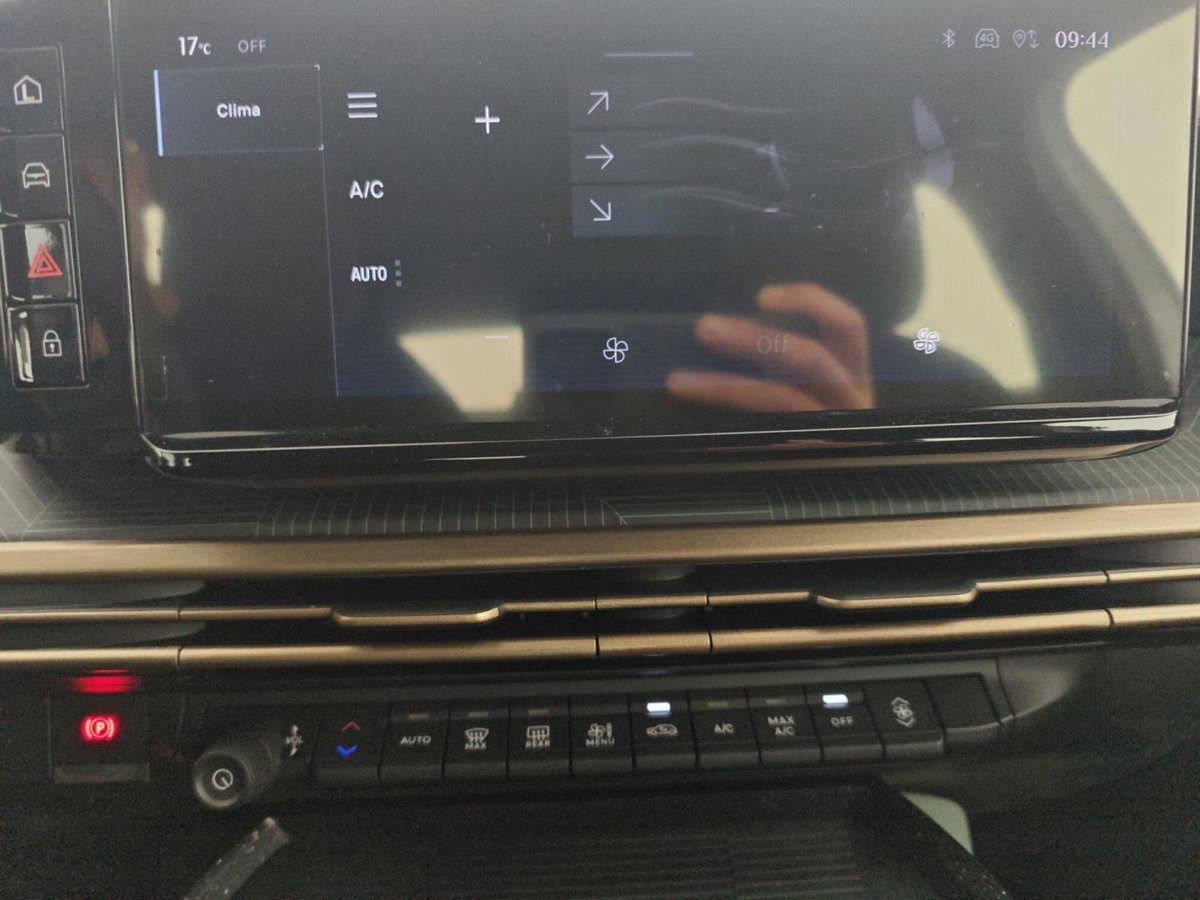 Lancia Ypsilon 1.2 mhev Edizione Limitata Cassina e-dct (18)
