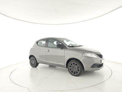 Lancia Ypsilon 1.0 FireFly 5 porte S&S Hybrid Ecochic A. Ferretti usata