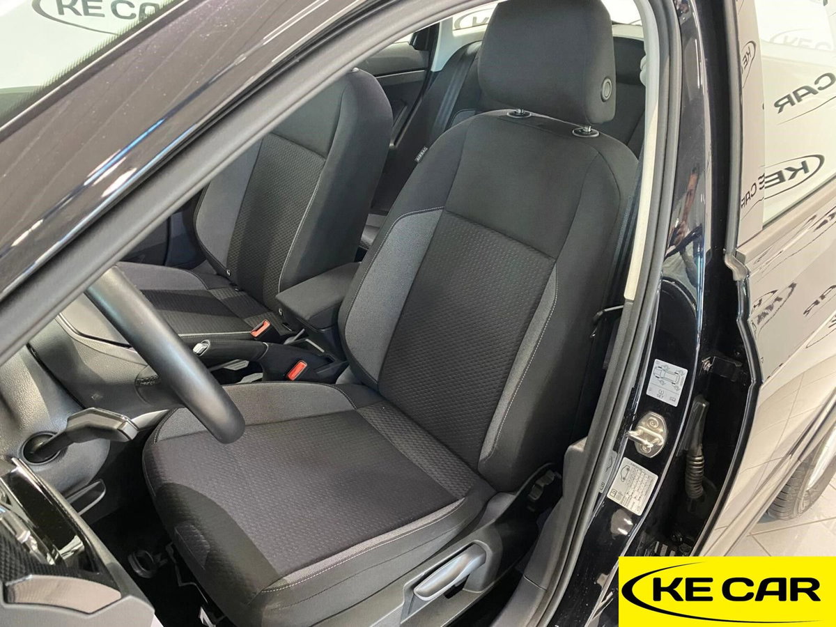 Volkswagen Taigo 1.0 tsi Life 115cv (14)