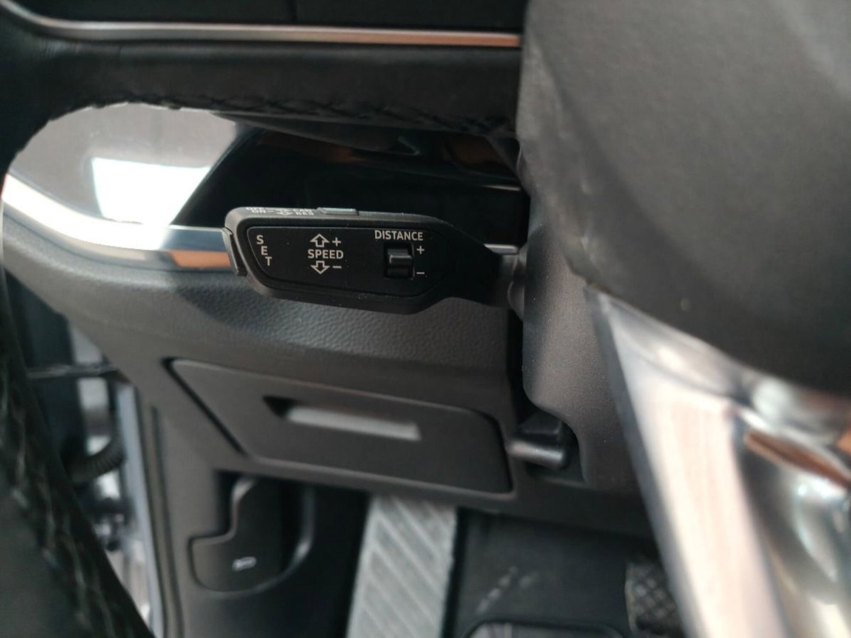 Audi Q3 40 TDI quattro S tronic Business Advanced (14)