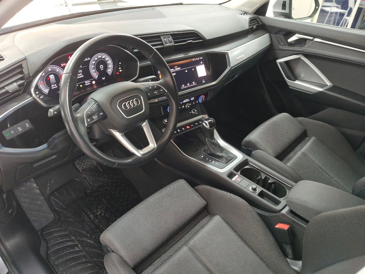 Audi Q3 40 TDI quattro S tronic Business Advanced (20)