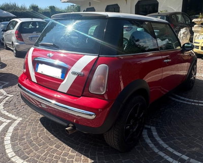 MINI Mini 1.6 16V Cooper (4)