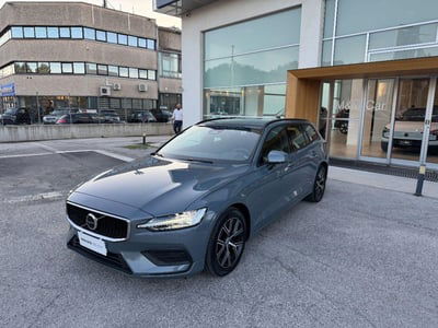 Volvo V60 2.0 b4 Essential auto usata