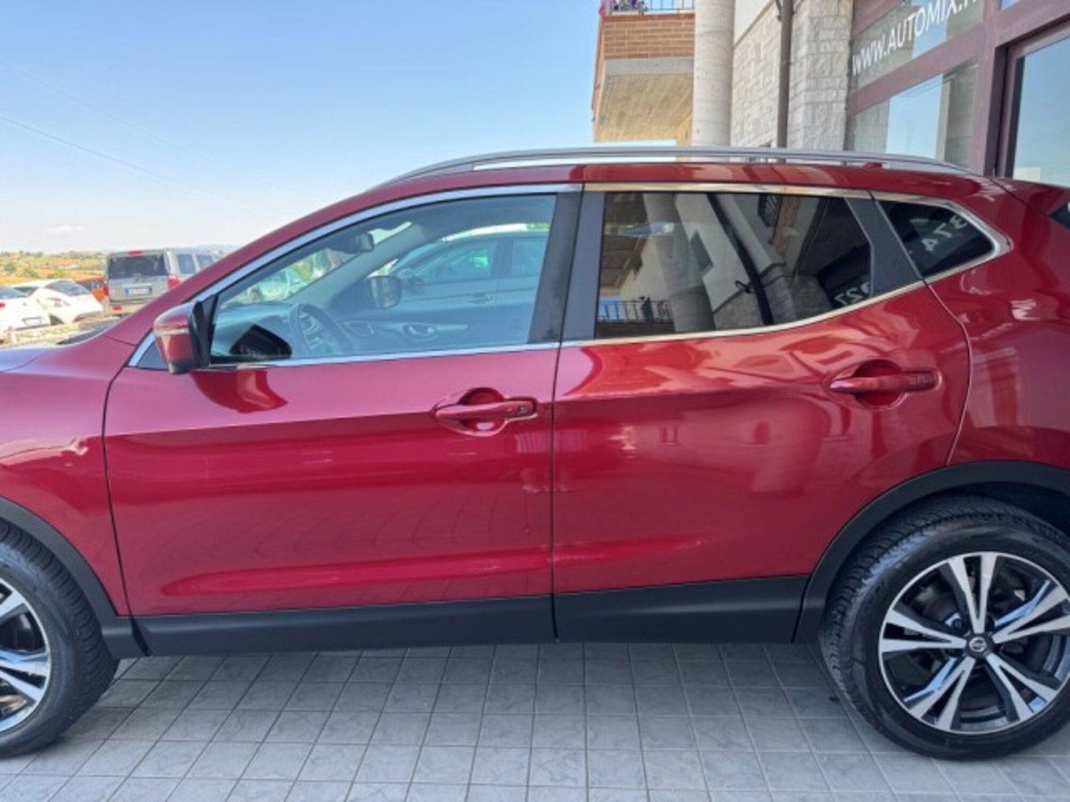 Nissan Qashqai 1.2 DIG-T N-Connecta (10)