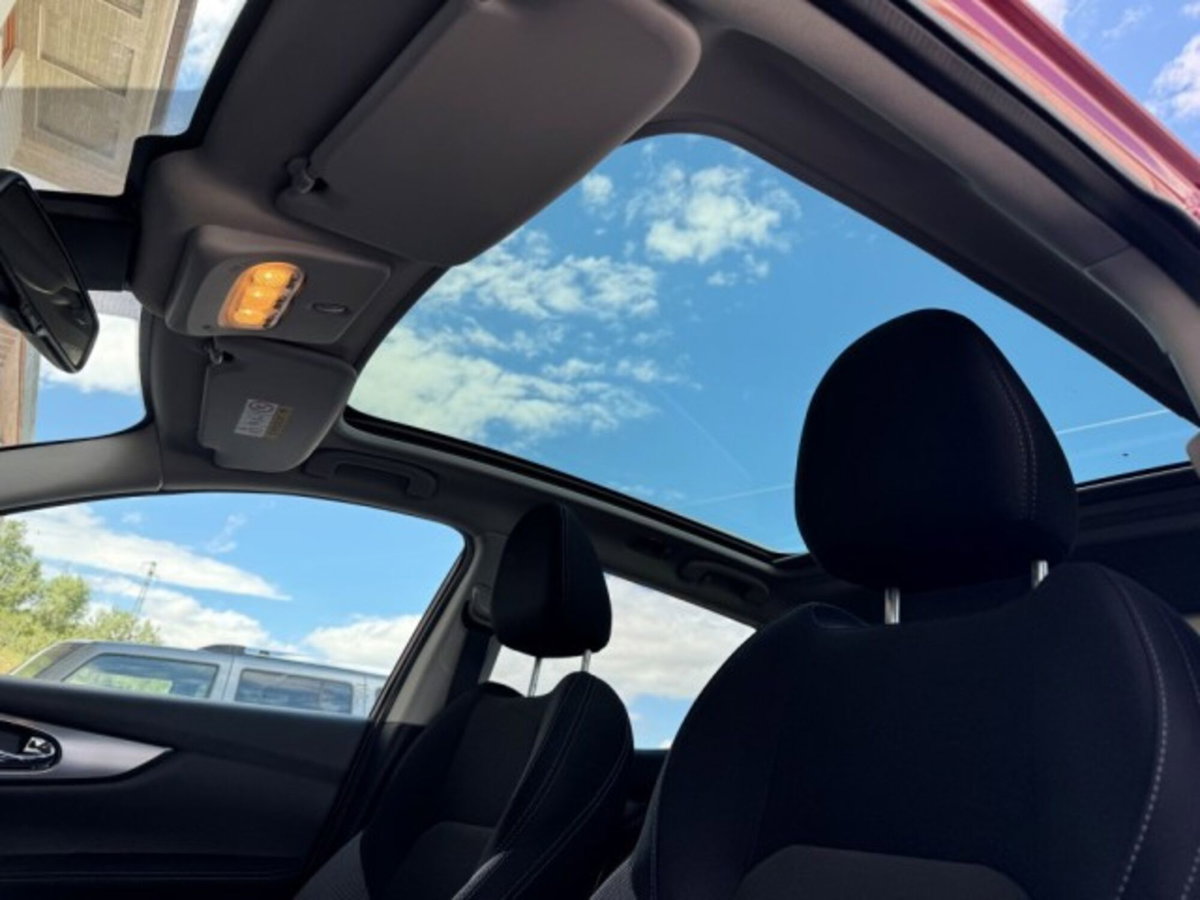 Nissan Qashqai 1.2 DIG-T N-Connecta (17)