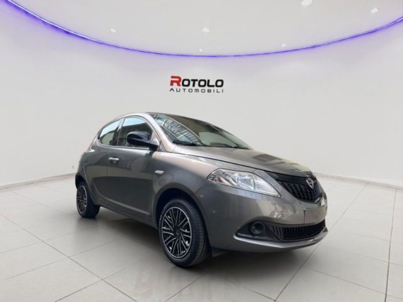 Lancia Ypsilon 1.0 FireFly 5 porte S&S Hybrid Gold Plus