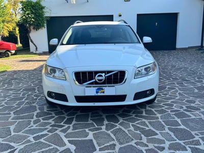 Volvo V70 2.5 FT Momentum usata