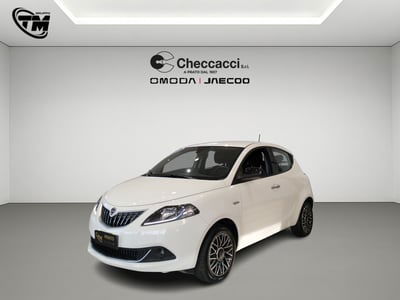 Lancia Ypsilon 1.0 FireFly 5 porte S&S Hybrid Ecochic A. Ferretti usata