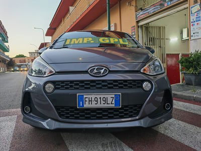 Hyundai i10 1.0 LPGI Econext Login usata