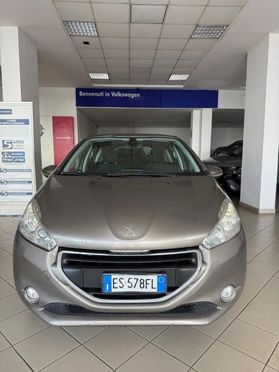 Peugeot 208 HDi 68 CV 5 porte Allure usata