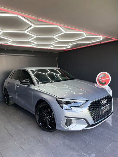 Audi A3 Sportback 30 TDI S line edition usata