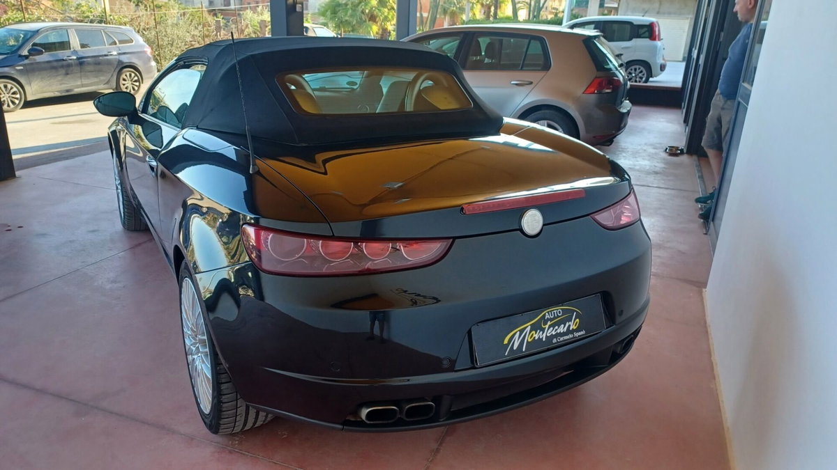 Alfa Romeo Spider 2.2 JTS Exclusive (4)