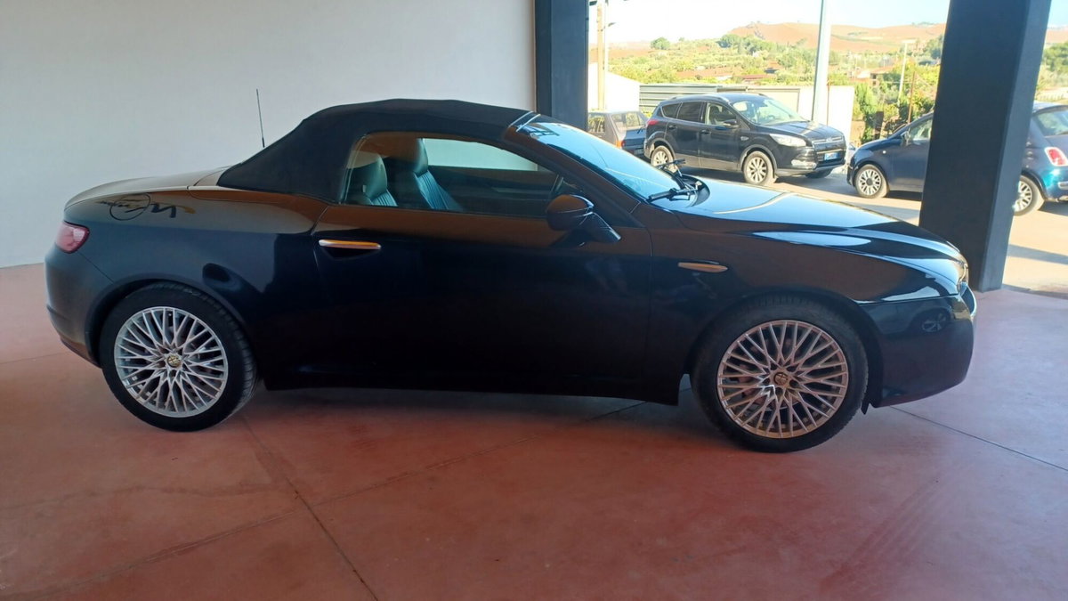Alfa Romeo Spider 2.2 JTS Exclusive (3)