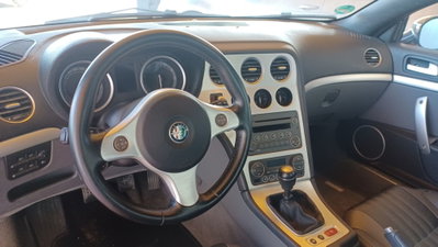 Alfa Romeo Spider 2.2 JTS Exclusive (7)