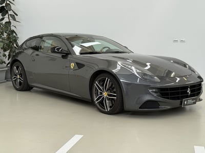 Ferrari FF Coupé FF DCT