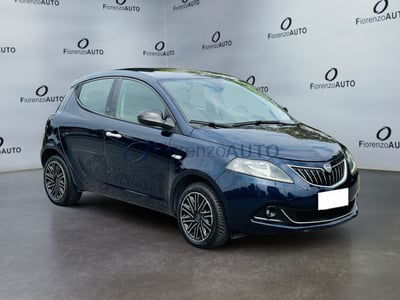 Lancia Ypsilon 1.0 FireFly 5 porte S&S Hybrid Ecochic Gold usata